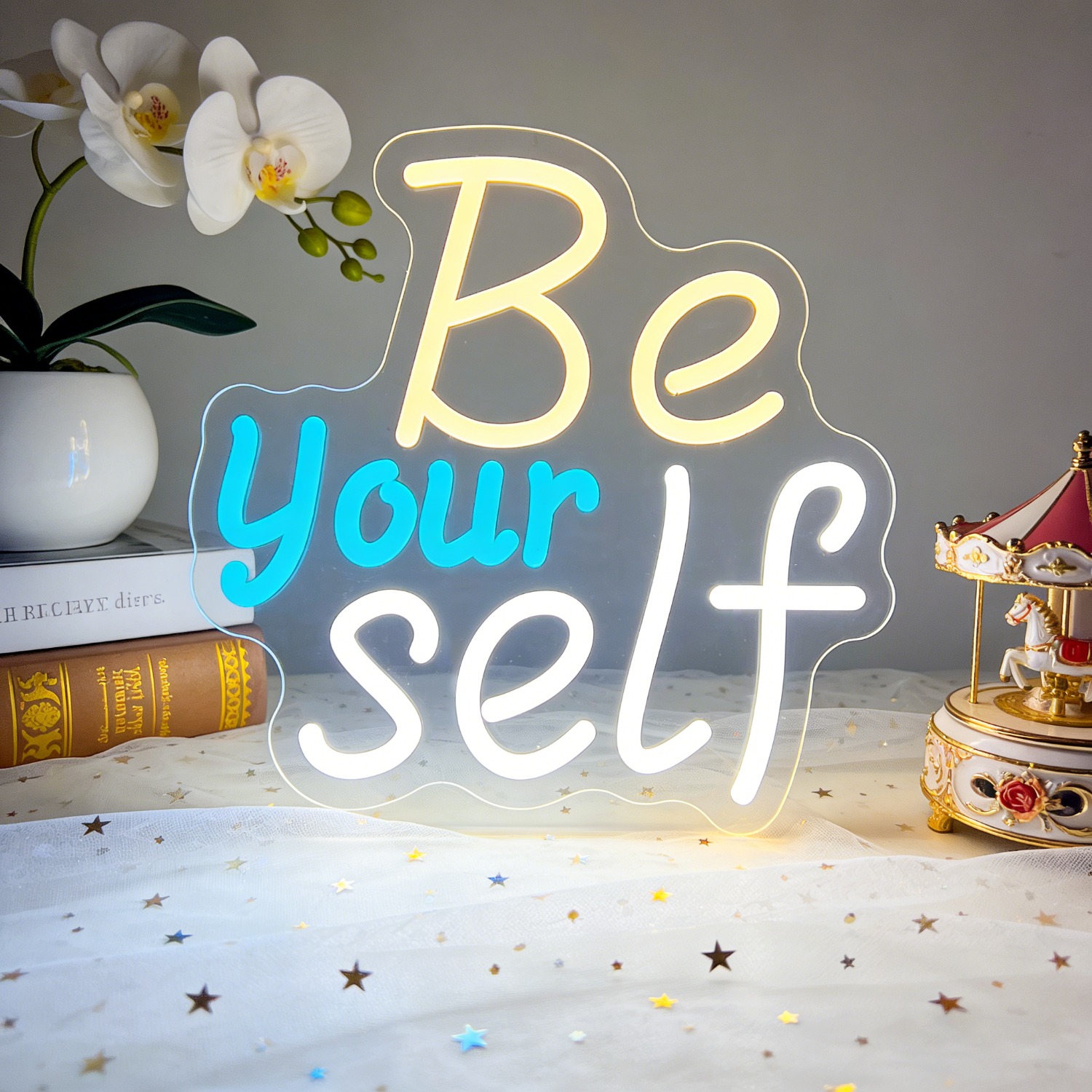 Insegna al Neon LED 'Be Yourse - Outdoor Lighting Quotes recensione e prezzo
